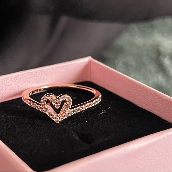 Brand new pandora  Heart Ring - Picture 3 of 4